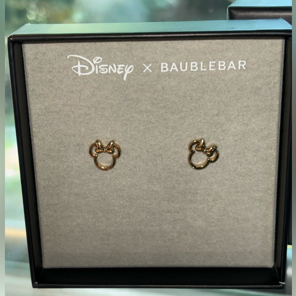 NWT Minnie Baublebar Earrings